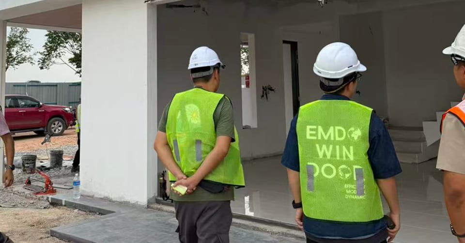 EMD Windoor installation team on site